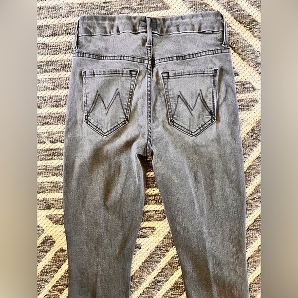 MOTHER Sz 24 High Waisted Looker Ankle Fray in Lighting Up Lantern Black Denim - Picture 8 of 12